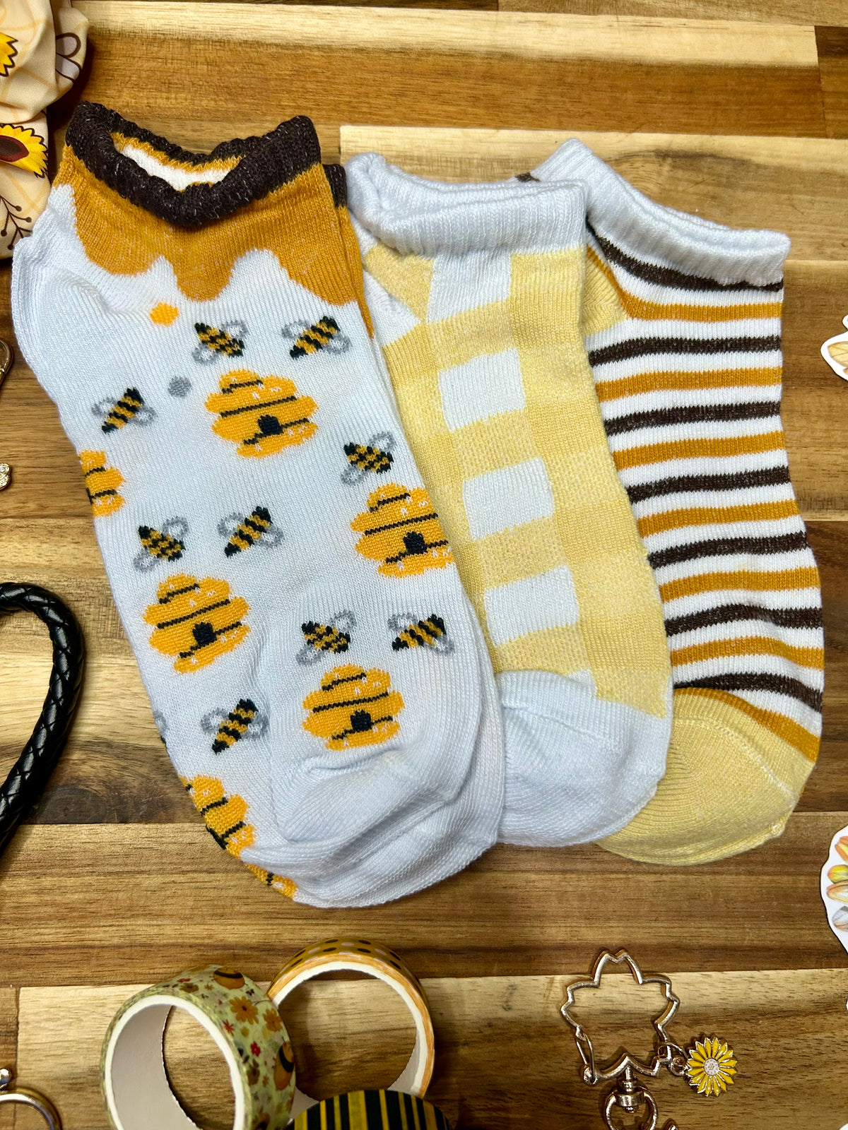 Bee-Youtiful Bookish Bundle